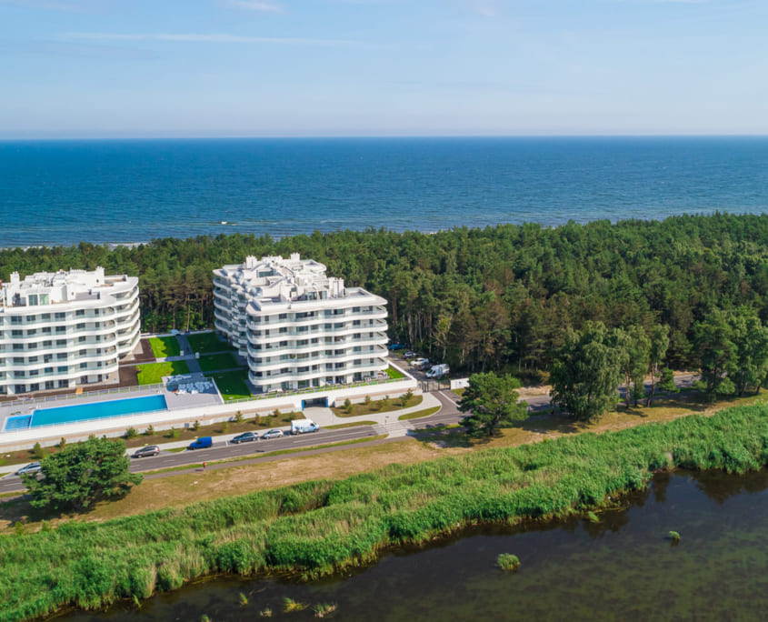 Apartamenty z widokiem na morze i jezioro Pearl City Apartments